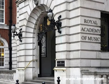 英國(guó)聲樂(lè)表演專業(yè)院校排名